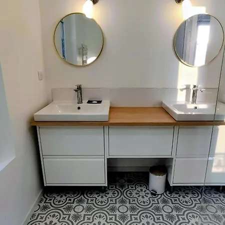 Le Clos Saint-crépin, Votre Maison De Charme *