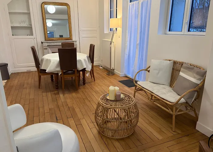 Vakantiehuis Le Clos Saint-crepin, Votre Maison De Charme