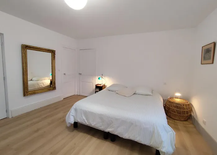 Nyaraló Le Clos Saint-crepin, Votre Maison De Charme Château-Thierry